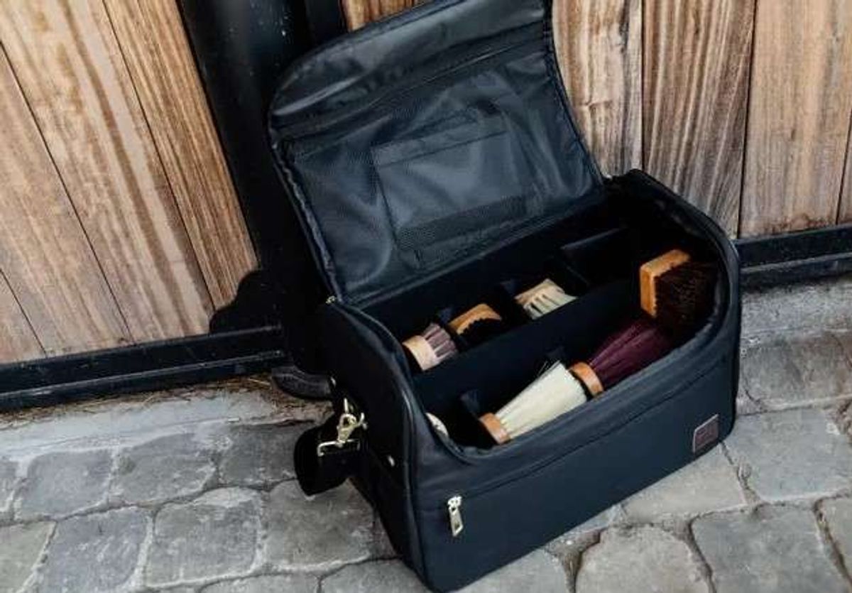 Kentucky Grooming Bag - Black