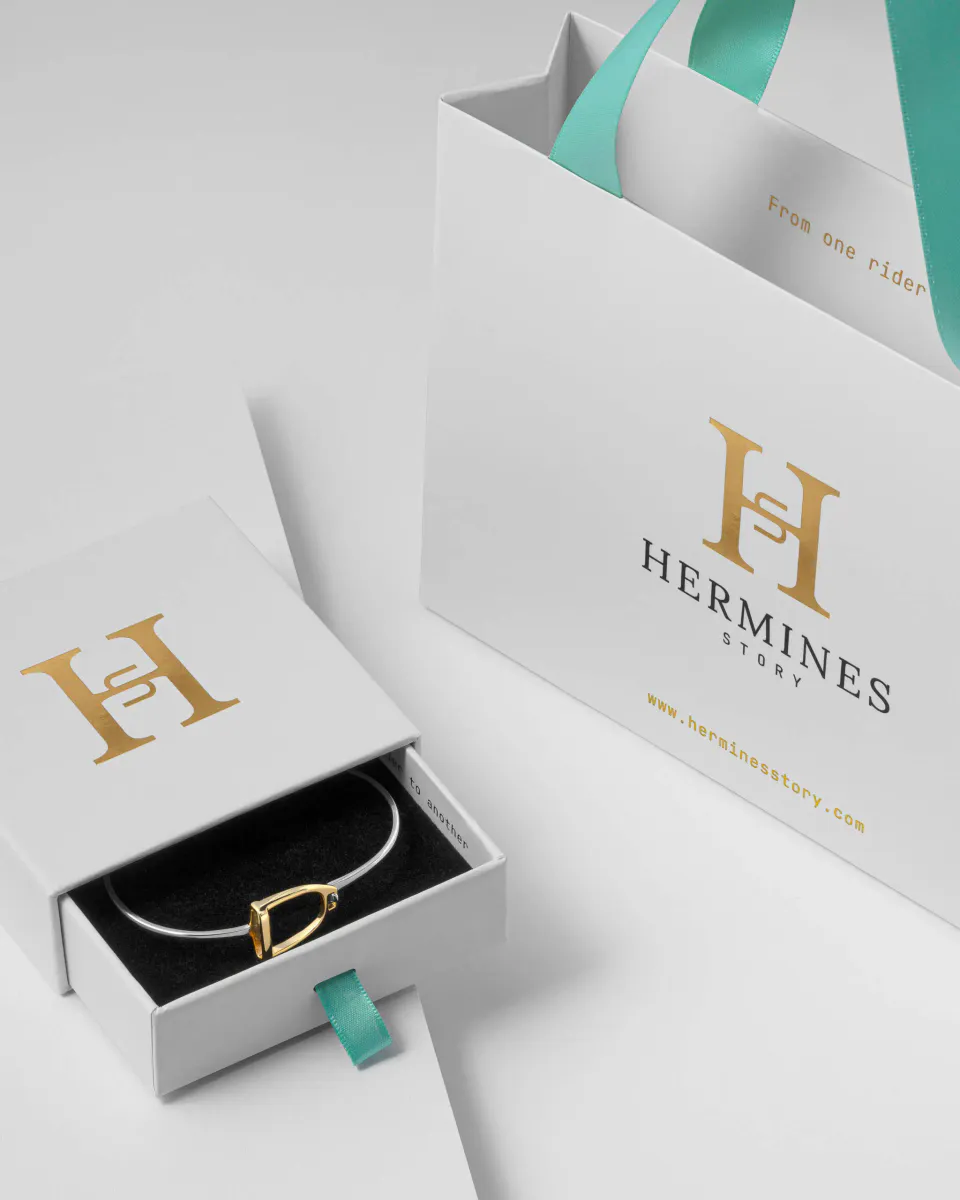 HERMINES STORY - JOHANNE – Stirrup Halskjede Gull