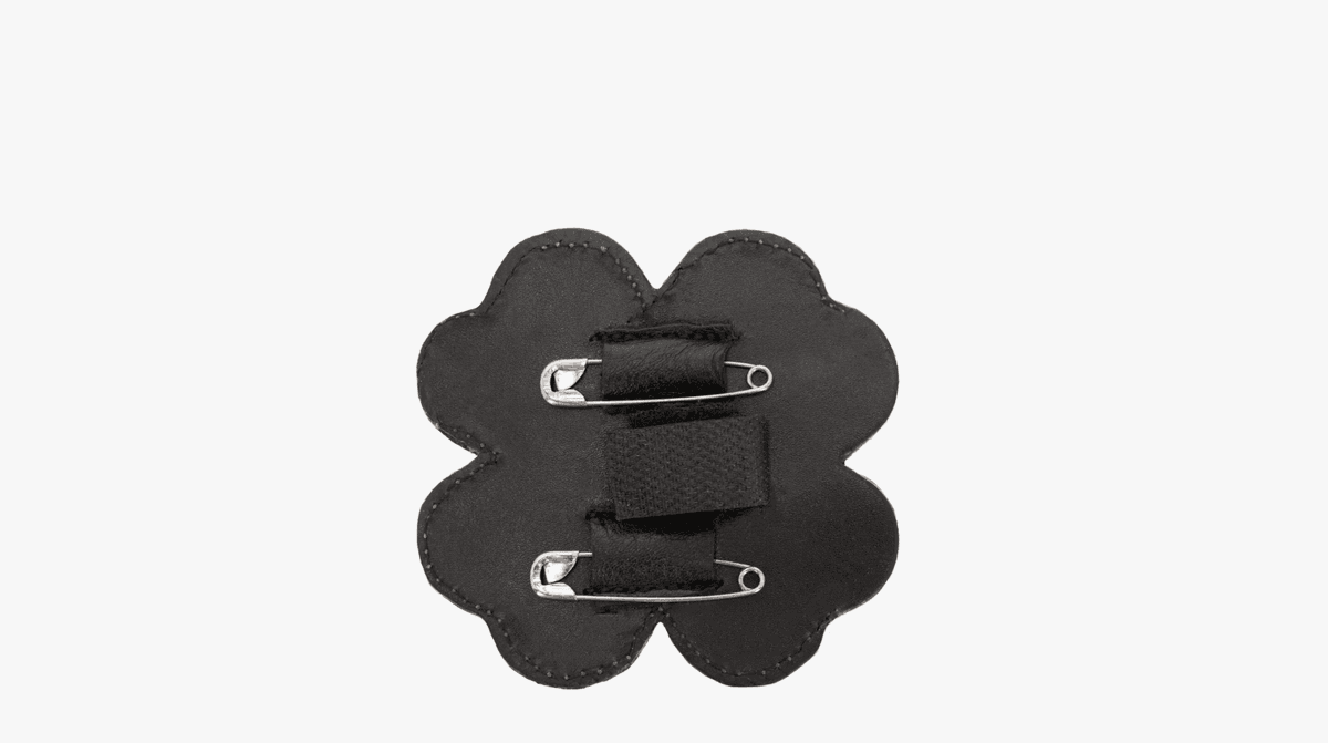 QHP Number holder Clover Silver